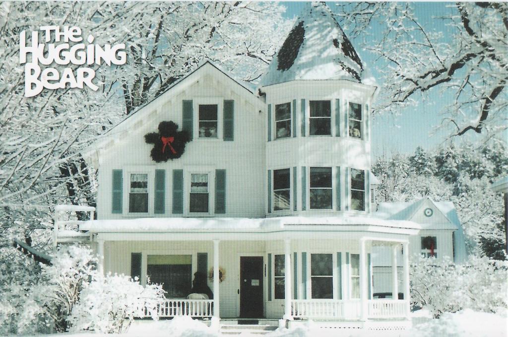 Hugging Bear Inn Bellows Falls Eksteriør bilde